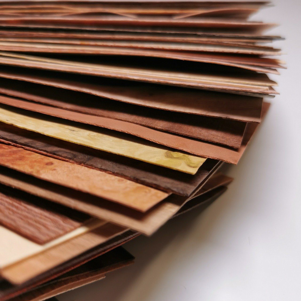 Placage bois - Agencement Menuiserie Service à Toulon - agencement-menuiserie-service.fr