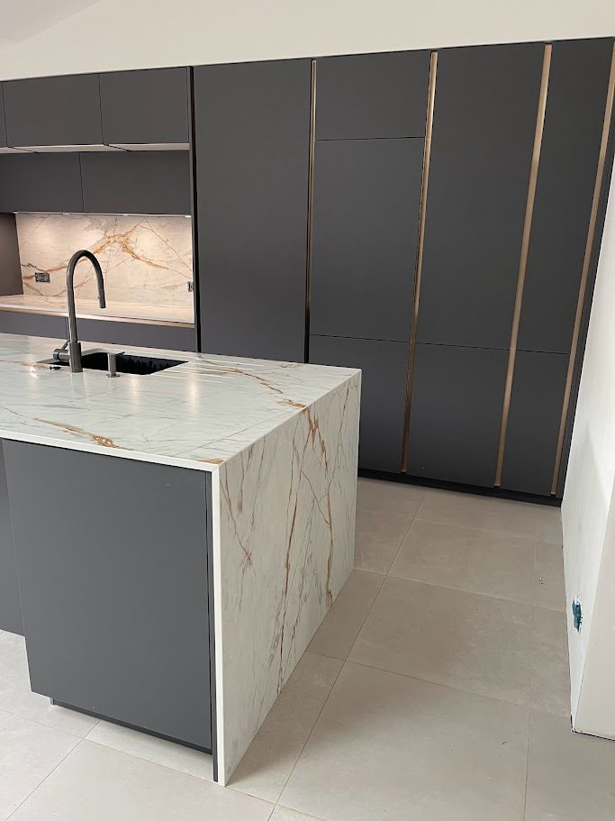 Cuisines sur mesure - Agencement Menuiserie Service à Toulon - agencement-menuiserie-service.fr